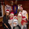 Lionel Messi et sa femme Antonella Roccuzzo avec leurs enfants Thiago et Mateo, photo Instagram Noël 2017