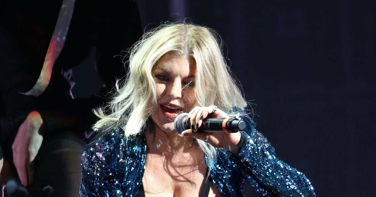 Fergie en concert au de 102.7 Holiday Jam à New York, le 13 décembre