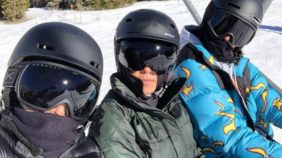 Kendall Jenner : Absente de la Fashion Week, elle préfère skier en famille