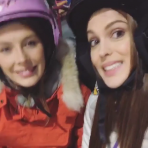 Camille Cerf et Iris Mittenaere à la neige, à Andorre, février 2018