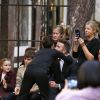 Victoria Beckham embrasse David Beckham et leurs enfants à l'issue de son défilé de mode à New York. Le 11 février 2018.