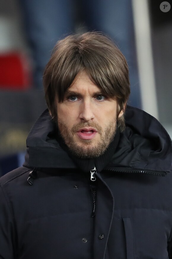 Philippe Lacheau dans les tribunes du Parc des Princes lors du match de Ligue 1 PSG - OM (3-0), à Paris le 25 février 2018.