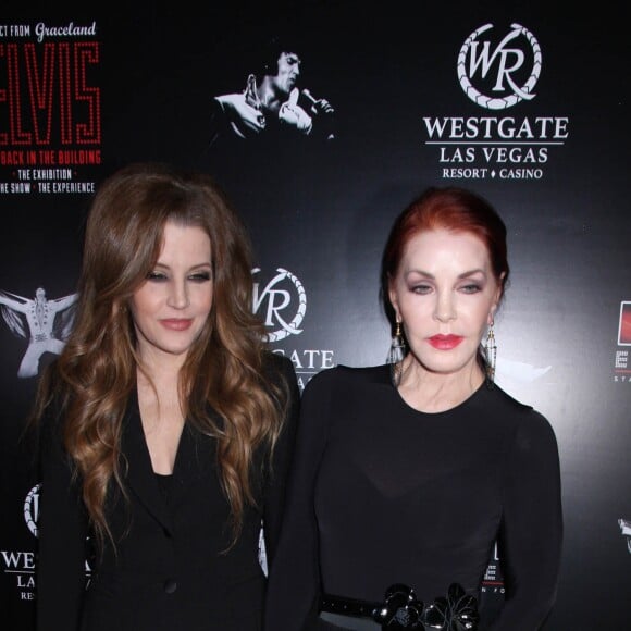 Priscilla Presley et sa fille Lisa-Marie Presley à la Première du spectacle musical "Elvis The Experience" à Las Vegas. Le 23 avril 2015