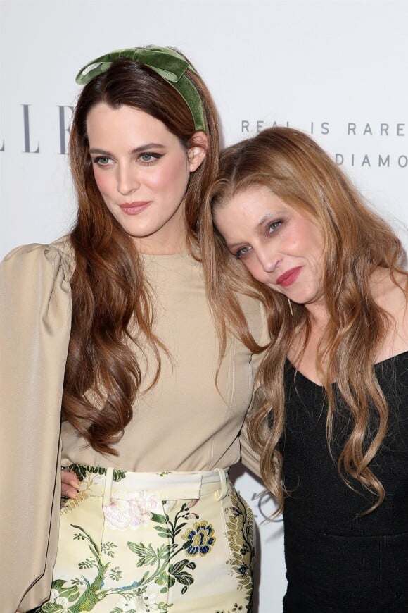 Riley Keough et sa mère Lisa Marie Presley à la 24e édition de la soirée 'Elle Women in Hollywood Awards' à Beverly Hills, le 16 octobre 2017.