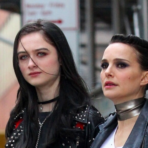 Natalie Portman et Raffey Cassidy sur le tournage de "Vox Lux" à Manhattan (New York) le 28 février 2018.