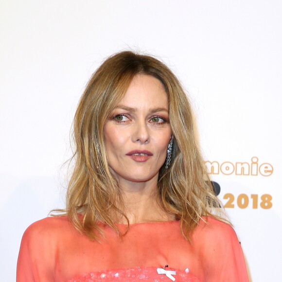 Vanessa Paradis (porte le ruban maintenant on agit) - Photocall lors de la 43e cérémonie des Cesar à la salle Pleyel à Paris, le 2 mars 2018. © Dominique Jacovides - Olivier Borde / Bestimage