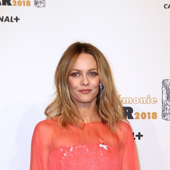 Vanessa Paradis (porte le ruban maintenant on agit) - Photocall lors de la 43e cérémonie des Cesar à la salle Pleyel à Paris, le 2 mars 2018. © Dominique Jacovides - Olivier Borde / Bestimage