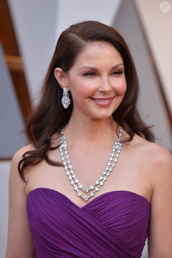 Ashley Judd sur le tapis rouge des Oscars au Dolby Theatre, Los Angeles, le 4 mars 2018.