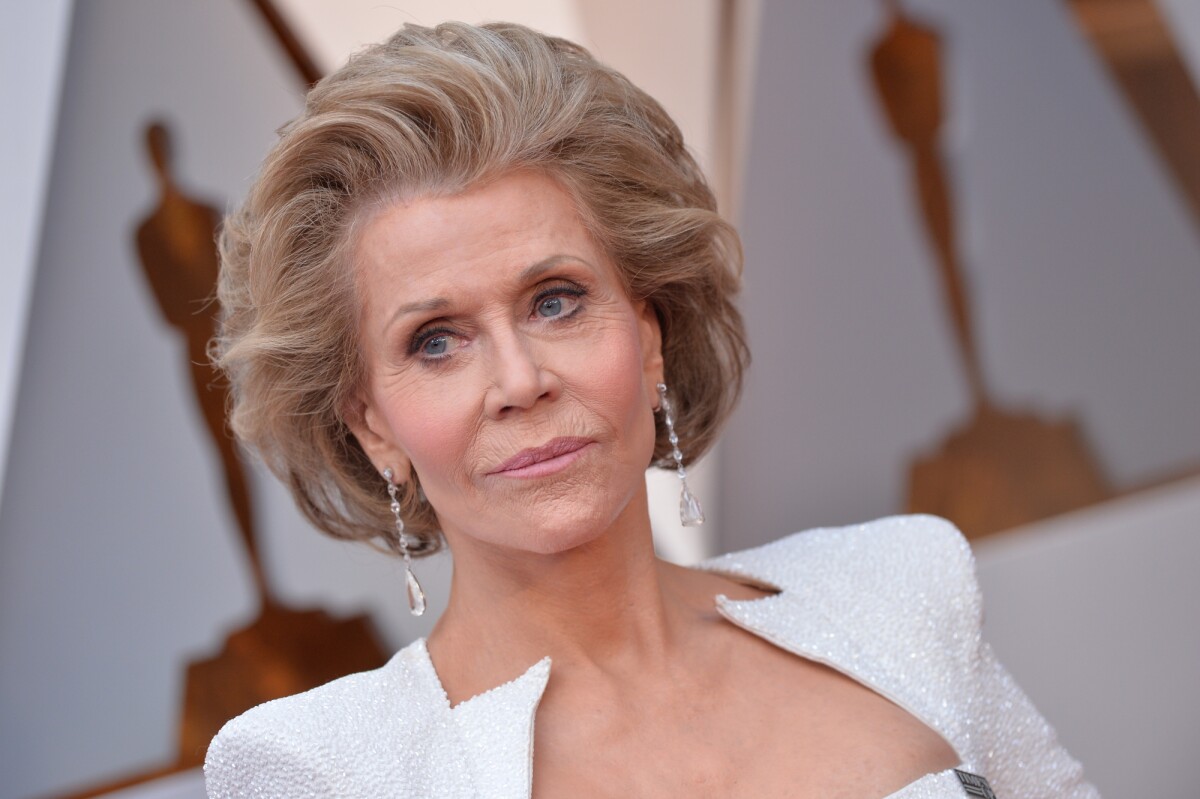 Vidéo : Jane Fonda sur le tapis rouge des Oscars au Dolby Theatre, Los ...