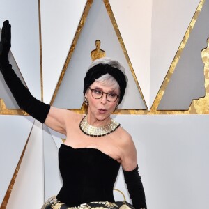 Rita Moreno sur le tapis rouge des Oscars au Dolby Theatre, Los Angeles, le 4 mars 2018.