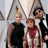 Rosalie Varda, Agnès Varda, JR sur le tapis rouge des Oscars au Dolby Theatre, Los Angeles, le 4 mars 2018.