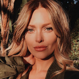 Caroline Receveur à Los Angeles avec son compagnon Hugo. Février 2018.