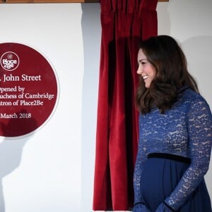 Kate Middleton, enceinte, à l'inauguration des nouveaux locaux de l'association Place2Be à Londres le 7 mars 2018.