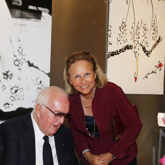Exclusif - La princesse Caroline de Hanovre, Hubert de Givenchy et Patricia Husson - Dédicace du livre "To Audrey with Love" à la Galerie Ribolzi à Monaco le 28 mai 2015.