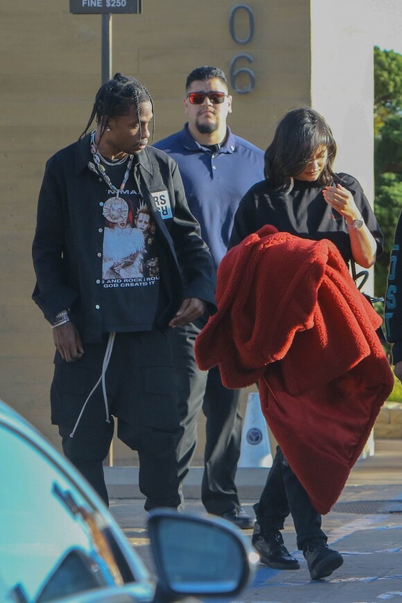 Kylie Jenner et son compagnon Travis Scott à Malibu, le 24 février 2018