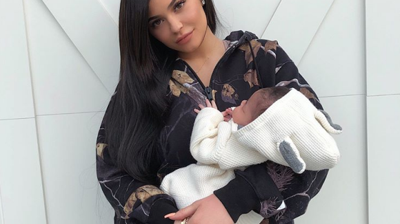 Kylie Jenner : La paternité de sa fille Stormi questionnée...