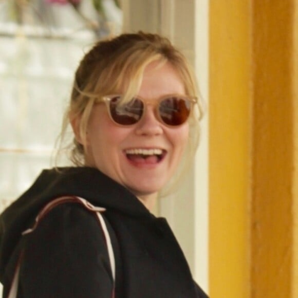 Exclusif - Kirsten Dunst est allée déjeuner avec sa mère Inez à Los Angeles, le 27 février 2018