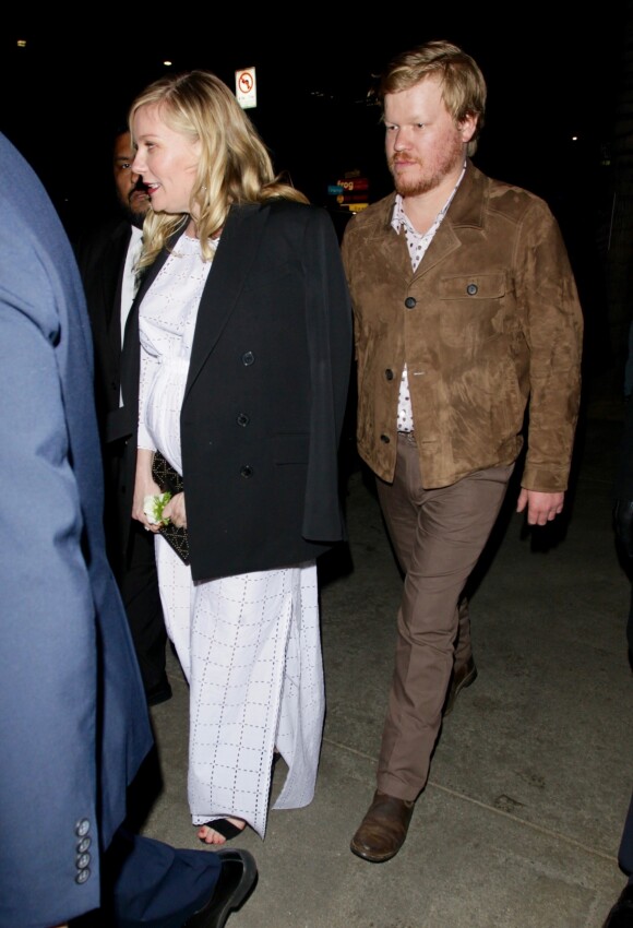 Exclusif - Kirsten Dunst (enceinte) et son compagnon Jesse Plemons à leur arrivée à une soirée à Hollywood. Le 22 février 2018