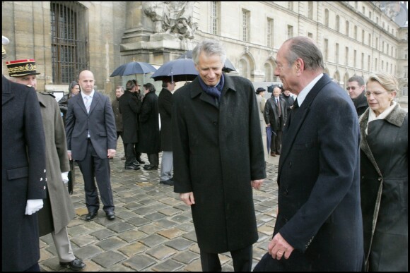 Dominique de Villepin et Jacques Chirac rendent hommage à Lucie Aubrac aux Invaladies à Paris, le 21 mars 2007.