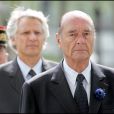  Dominique de Villepin et Jacques Chirac - Cérémonie du 8 mai à Paris en 2006.   