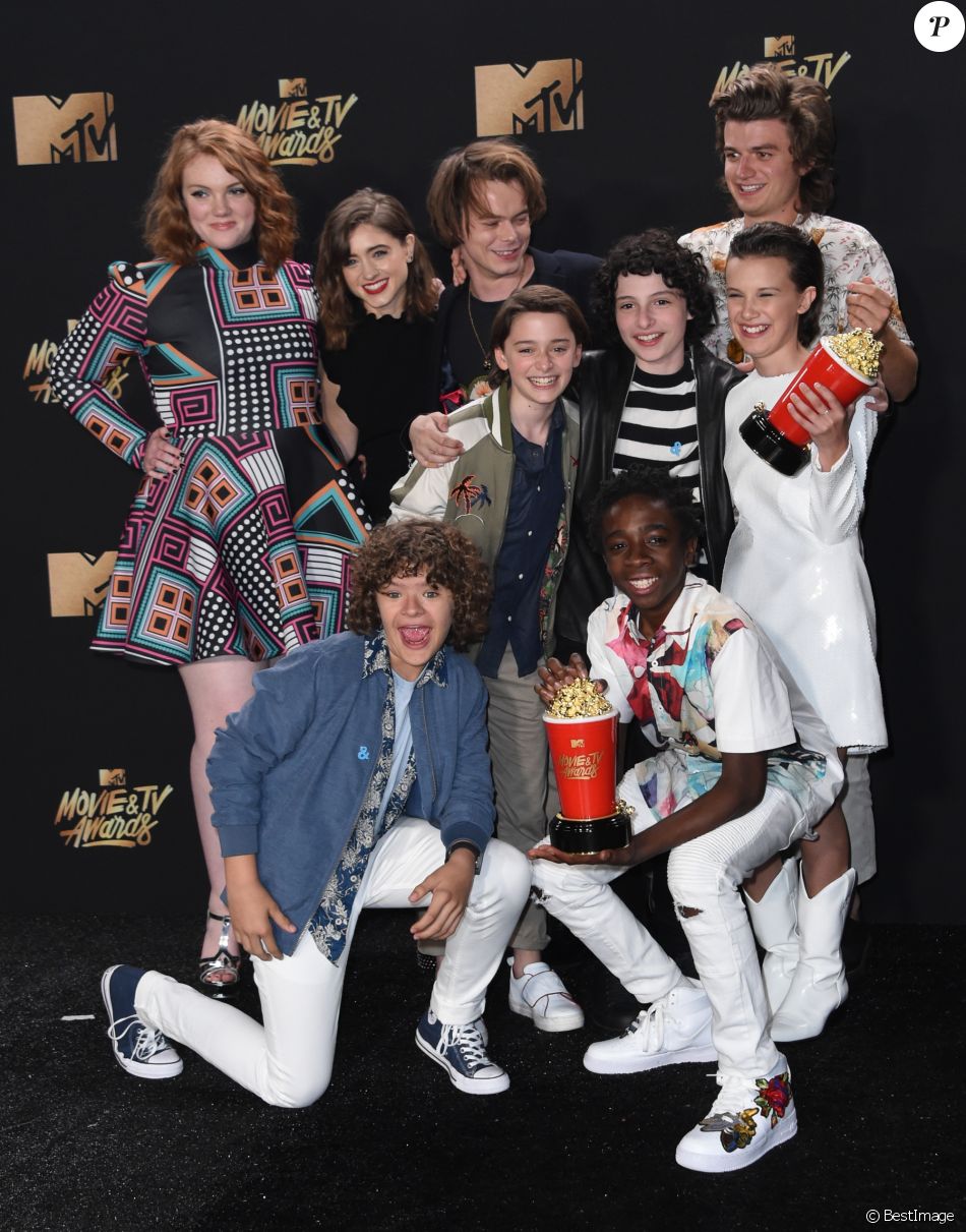 Millie Bobby Brown Film Et Serie Millie Bobby Brown et toute l'équipe de la série 'Stranger Things' au
