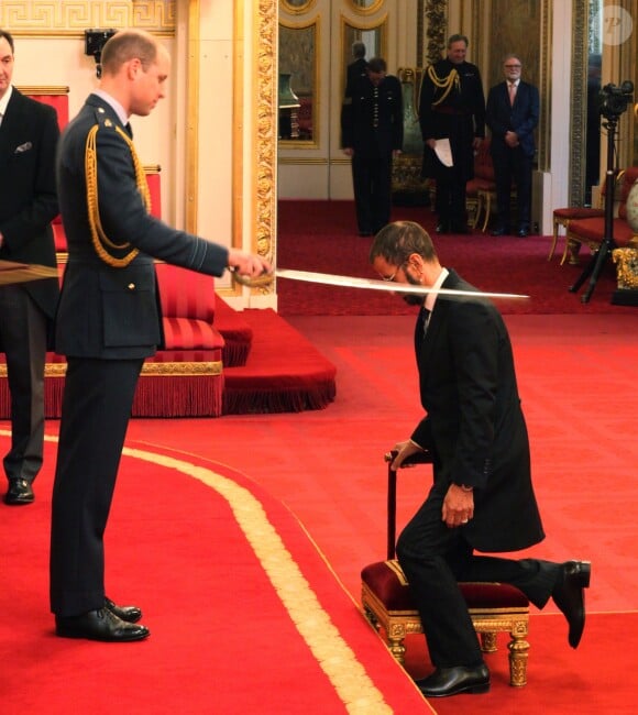 Le prince William a décoré le 20 mars 2018 l'ex-Beatle Ringo Starr, anobli au cours d'une cérémonie au palais de Buckingham.