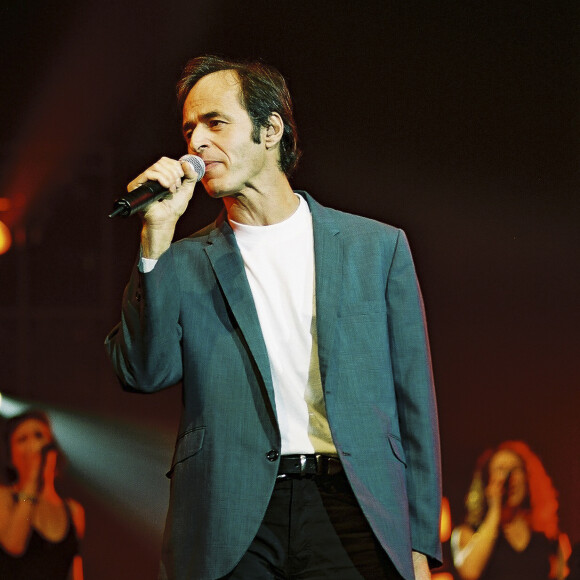 Exclusif - Jean-Jacques Goldman venu faire la surprise à Garou lors d'un de ses concerts au Zénith de Paris le 7 octobre 2001. © Patrick Carpentier / Bestimage