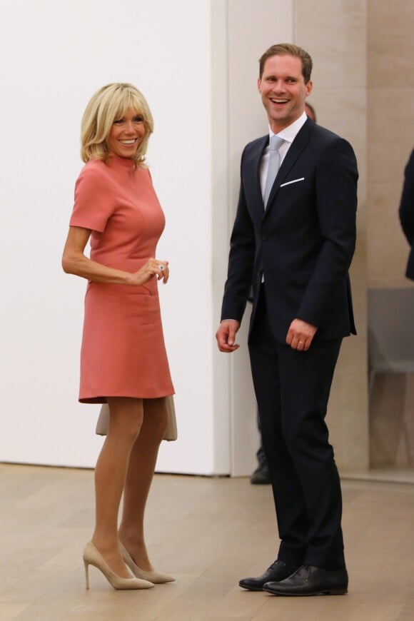 Brigitte Macron, Gauthier Destenay (le mari de Xavier Bettel, le Premier ministre du Luxembourg) - Visite du musée d'art moderne Grand-Duc Jean (MUDAM) à Luxembourg, le 29 août 2017. 
