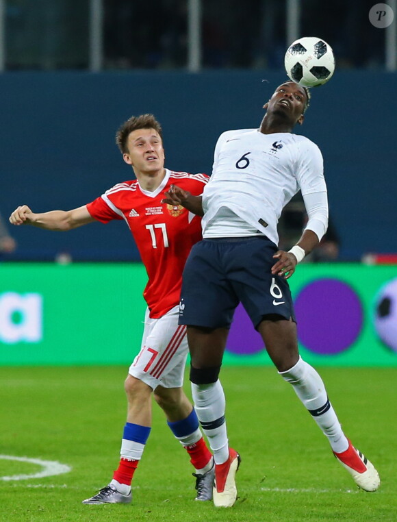Paul Pogba lors du match amical Russie-France à Saint-Petersbourg le 27 mars 2018.