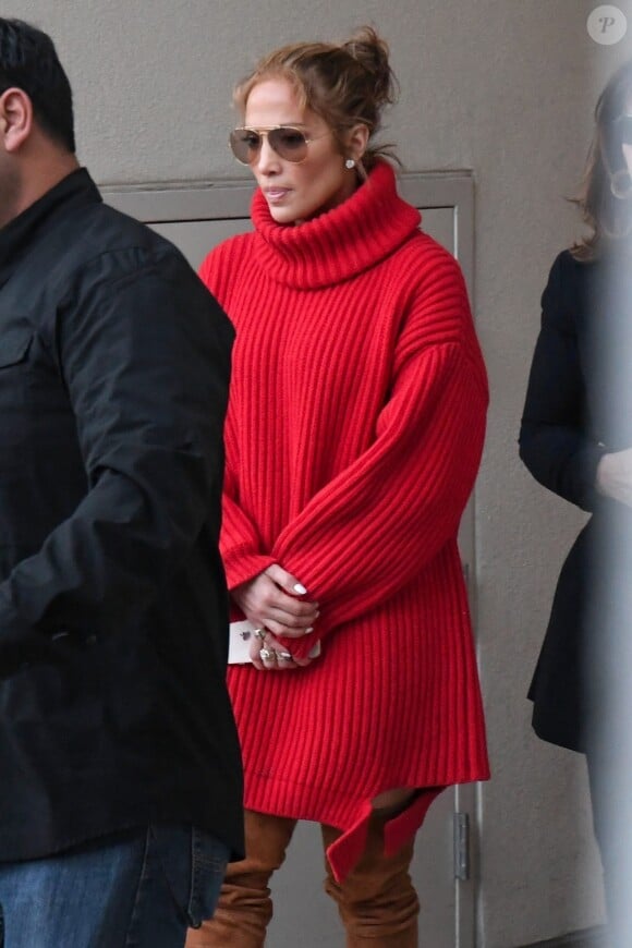 Exclusif - Jennifer Lopez est allée faire du shopping chez Hermès à Beverly Hills. Le 8 février 2018