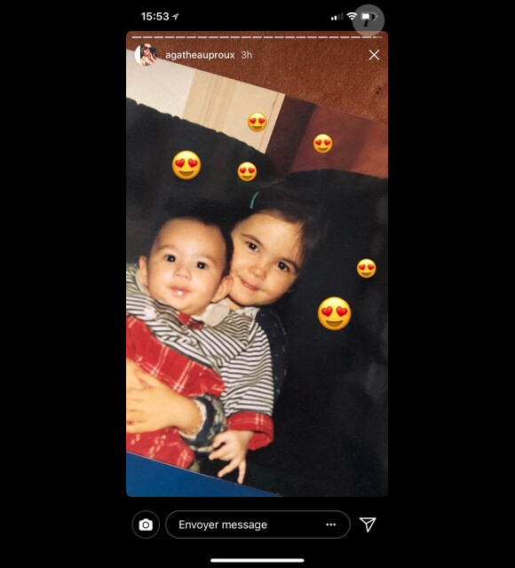 Agathe Auproux lorsqu'elle était enfant, des clichés dévoilés le 30 mars 2018.