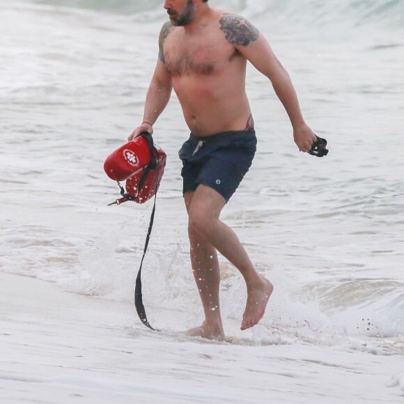 Exclusif - Ben Affleck sur le tournage de "Triple Frontier" produit par Netflix sur une plage de Honolulu.