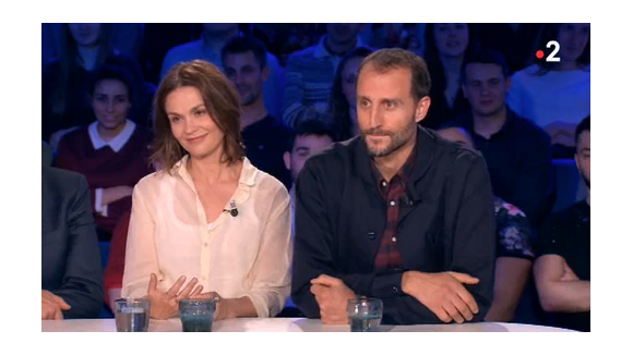Barbara Schulz et Arié Elmaleh sur le plateau de l'émission "On n'est pas couché" diffusée le 31 mars 2018 sur France 2.