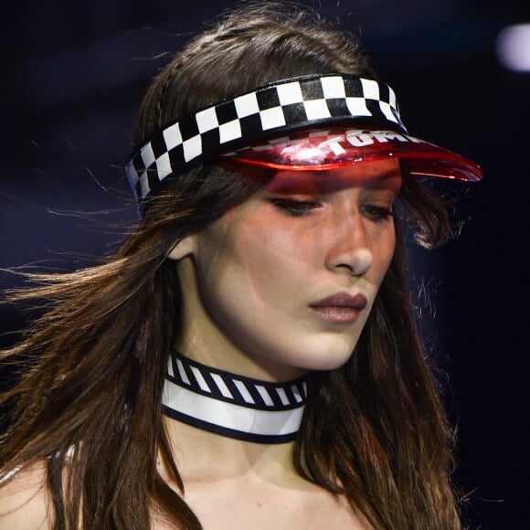 Bella Hadid - Défilé "Tommy Hilfiger" lors de la Milan Fashion Week, le 25 février 2018.