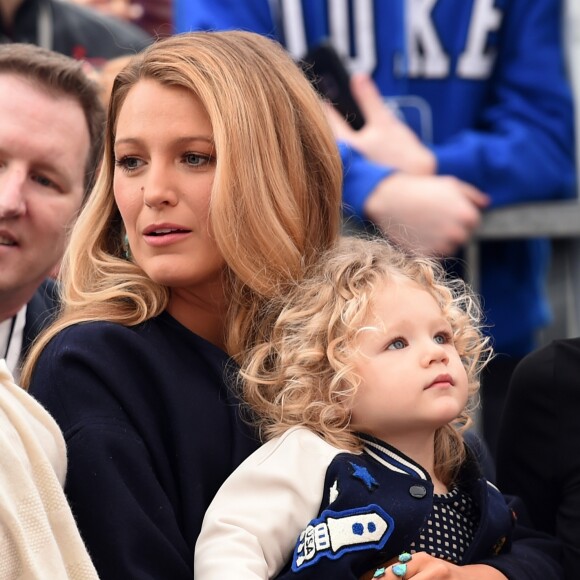 Blake Lively et sa fille James - Ryan Reynolds reçoit son étoile sur le Walk of Fame à Hollywood, le 15 décembre 2016