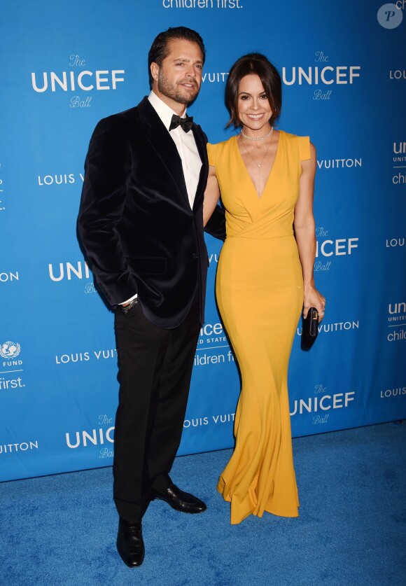 David Charvet et sa femme Brooke Burke-Charvet - 6ème soirée de gala biannuel UNICEF Ball 2016, en partenariat avec Louis Vuitton, à l'hôtel Beverly Wilshire Four Seasons à Beverly Hills, le 12 janvier 2016.