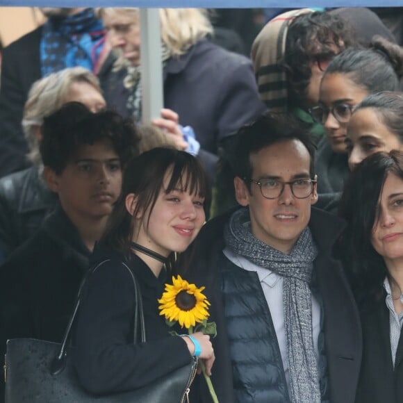 Kên Higelin lors des obsèques de Jacques Higelin au cimetière du Père Lachaise à Paris le 12 avril 2018.