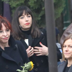 Nicole Courtois-Higelin (mère de Arthur H.) lors des obsèques de Jacques Higelin au cimetière du Père Lachaise à Paris le 12 avril 2018.