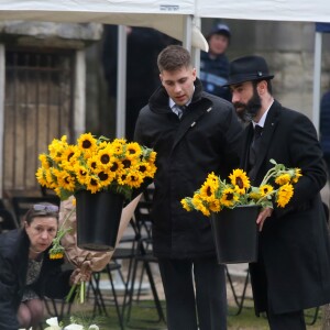 Obsèques de Jacques Higelin au cimetière du Père Lachaise à Paris le 12 avril 2018.