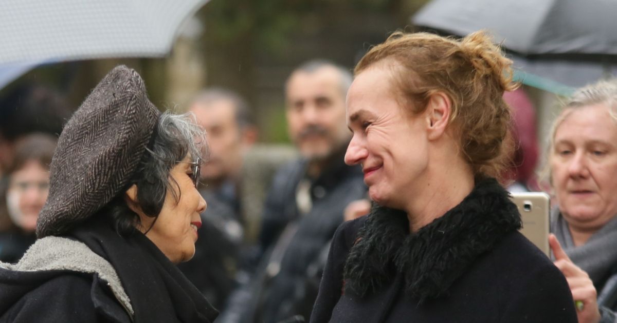Kuela Nguyen (mère de Kên Higelin) et Sandrine Bonnaire Sorties Obsèques de Jacques Higelin