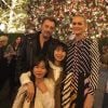 Johnny Hallyday entouré de sa femme Laeticia et leurs deux filles Jade et Joy pour leur dernier Noël ensemble à Los Angeles. Instagram, le 23 décembre 2016.