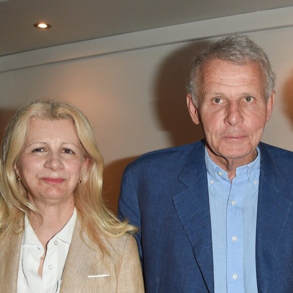 Patrick Poivre d'Arvor entre Alain Duault et sa femme Catherine - Générale du spectacle "Patrick et ses fantômes" au Casino de Paris, le 17 avril 2018. © Coadic Guirec/Bestimage