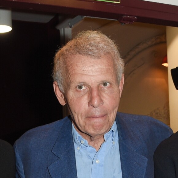 Patrick Poivre d'Arvor entre son fils Arnaud Poivre d'Arvor et son petit-fils Jérémy - Générale du spectacle "Patrick et ses fantômes" au Casino de Paris, le 17 avril 2018. © Coadic Guirec/Bestimage