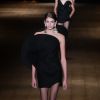 Kaia Gerber défile pour Saint Laurent (collection automne-hiver 2018-2019) à Paris. Le 27 février 2018.