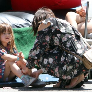 Jenna Dewan avec sa fille Everly au Farmer's Market à Los Angeles, le 22 avril 2018.