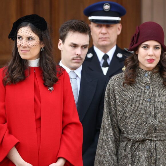 Tatiana Santo Domingo au côté de Charlotte Casiraghi au balcon du palais princier à Monaco le 19 novembre 2017 lors de la Fête nationale monégasque. Tatiana était alors enceinte de son troisième enfant, Maximilian Rainier, né le 20 avril 2018 à Londres. © Olivier Huitel/Pool restreint Monaco//Bestimage