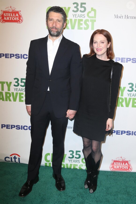 Bart Freundlich et sa femme Julianne Moore au 35e gala annuel City Harvest à New York, le 24 avril 2018