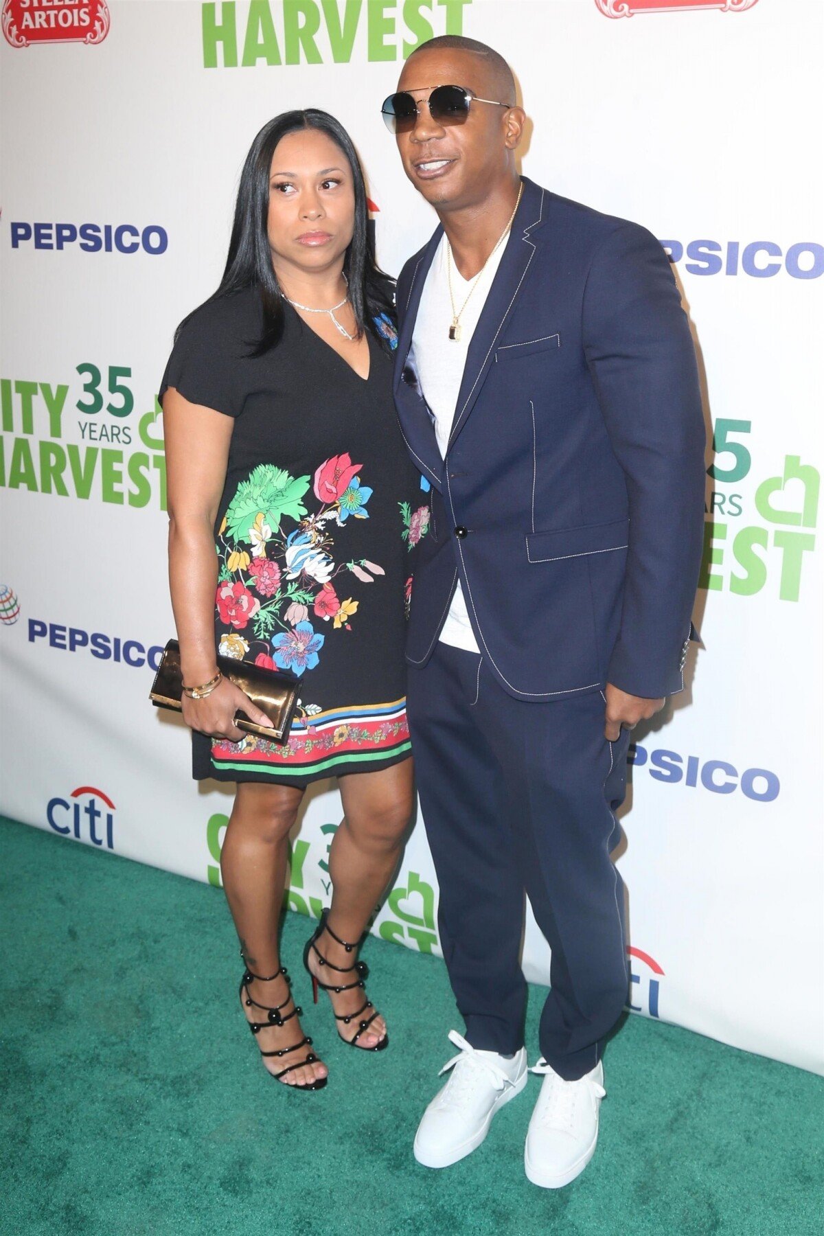 Photo Aisha Atkins Et Sa Femme Ja Rule Au 35e Gala Annuel City Harvest à New York Le 24 Avril 5484