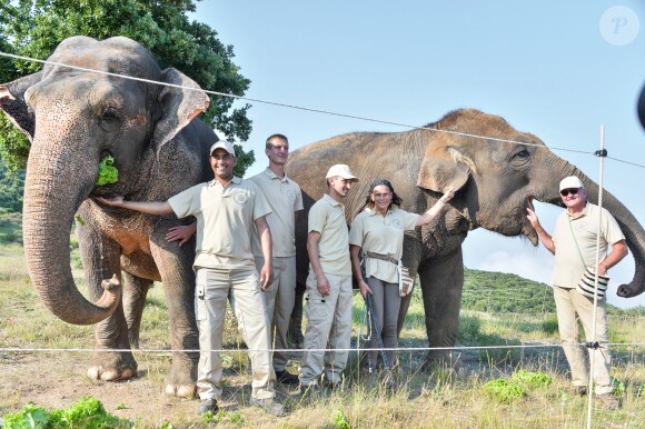 Exclusif - La Princesse Stéphanie de Monaco a ouvert les portes du domaine de Fontbonne au sommet du Mont Agel, dans les Alpes en France, le 12 juillet 2016, où elle a installé les deux éléphants, Baby et Népal. L'occasion de fêter le troisième anniversaire de leur nouvelle vie. Au programme jeu d'eau entre la princesse, Baby et Népal et balade. Le 12 juillet 2013, Baby et Népal, deux éléphants condamnées, étaient recueillies par la princesse Stéphanie après une bataille administrative de plusieurs semaines. © Michael Alesi/Bestimage
