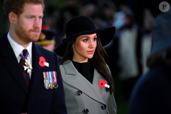 Meghan Markle et le prince Harry lors des commémorations de l'ANZAC Day à l'arc de Wellington à Londres le 25 avril 2018